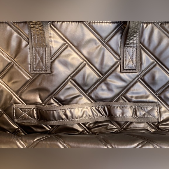 NWT lug Ferry XL SE expandable carry-all tote bag in metallic espresso - Picture 7 of 9